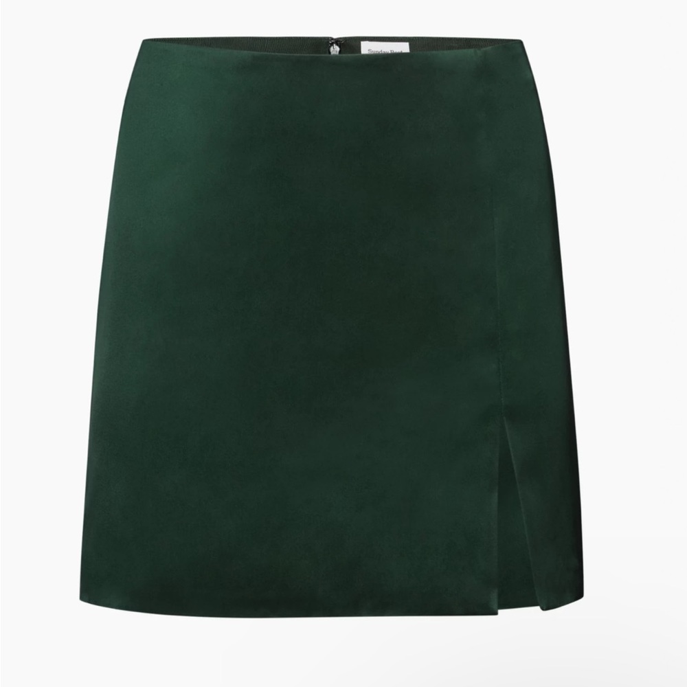 Aritzia green satin skirt size 6